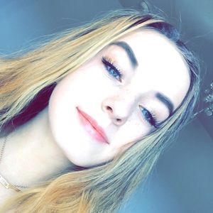 Meet your Posher, Adrina